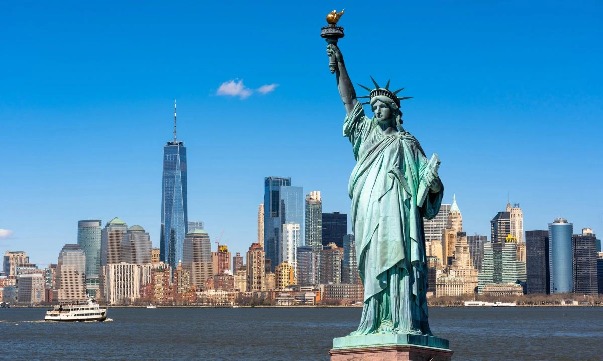 Statue of Liberty with the Manhattan skyline in New York